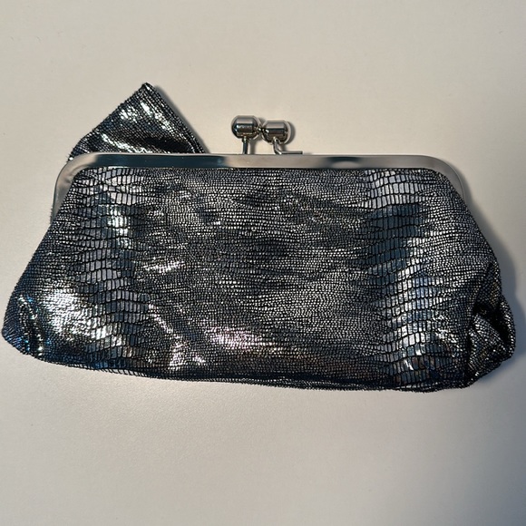 Vintage Silver Metallic Bow Rhinestones Evening Clutch/Shoulder Bag Kiss lock - Picture 2 of 5